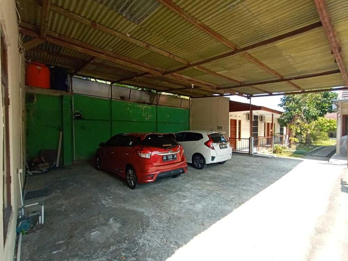 Express O 91578 Villali Jogja ジョグジャカルタ エクステリア 写真